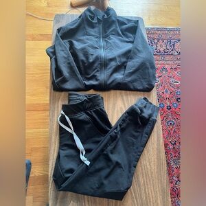 Figs Zamora Women’s Jogger Scrub Pants (XS petite) + Bonus Mandala Jacket (S) 3